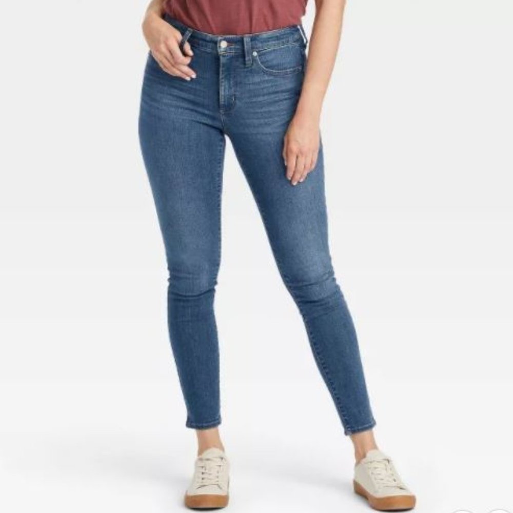 Universal Thread High Rise Skinny Jeans Size 2